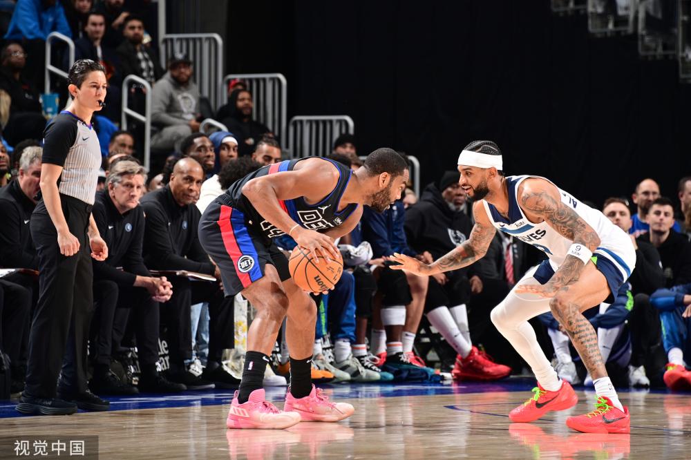 球划出一道 球划出一道